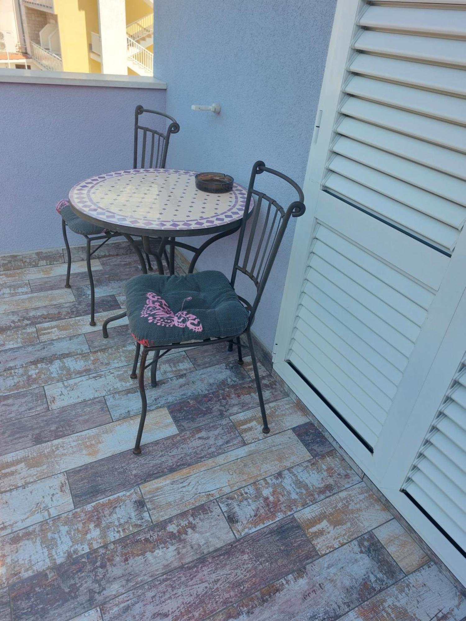 Apartments Villa Lilla Baška Voda Habitación foto